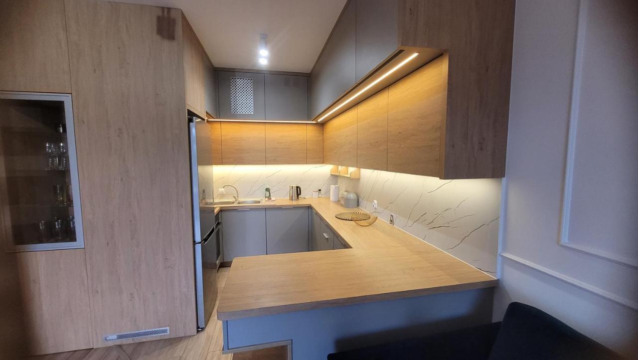 Queen Apartament Centrum Z Garazem Миньск-Мазовецки Экстерьер фото